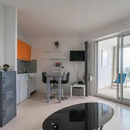 شقة Studio Fonctionnel Vue Sur La Baie De بورنيشّيه